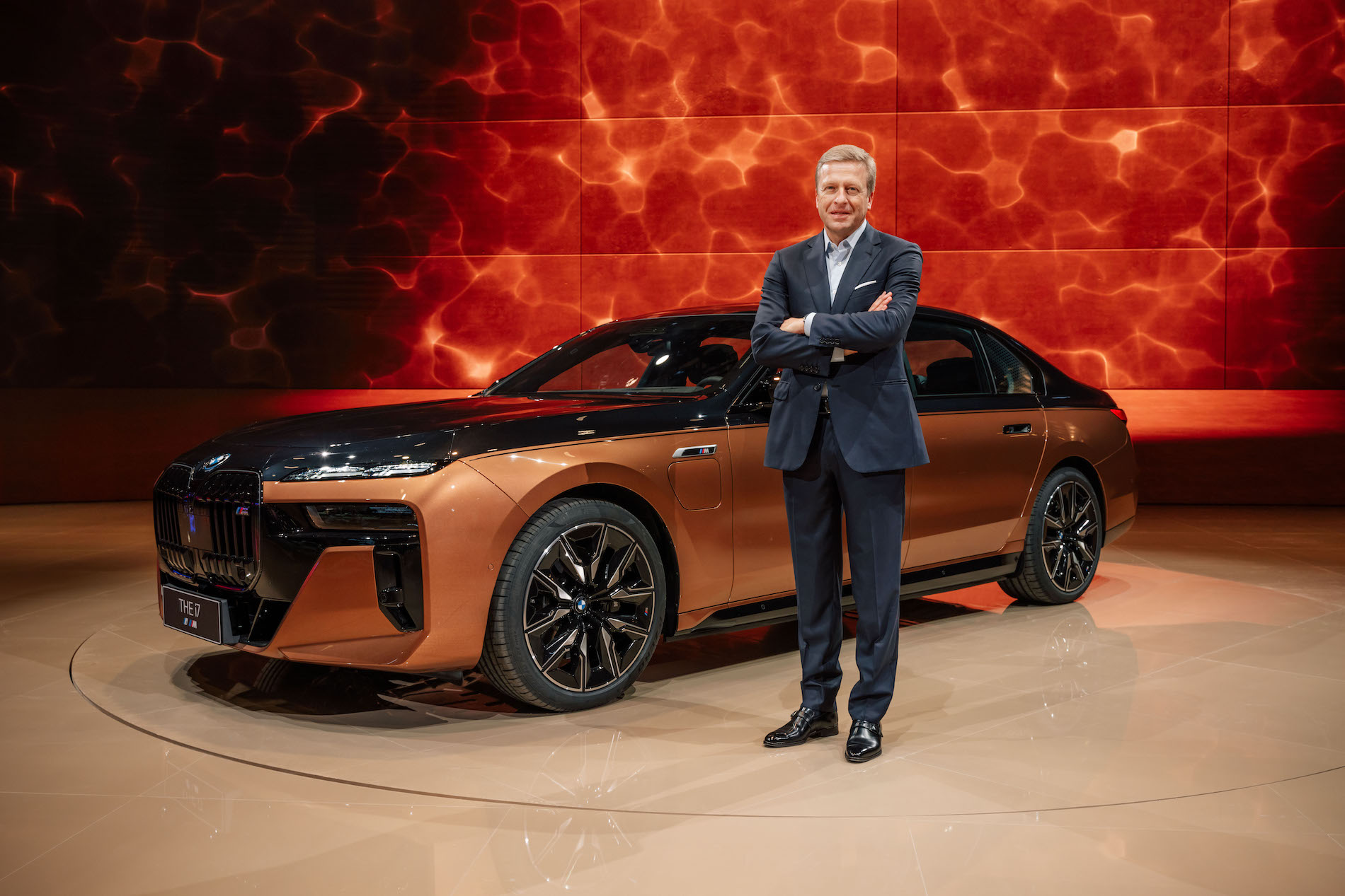 Name:  P90501449_highRes_the-bmw-i7-m70-xdriv.jpg
Views: 541
Size:  310.8 KB