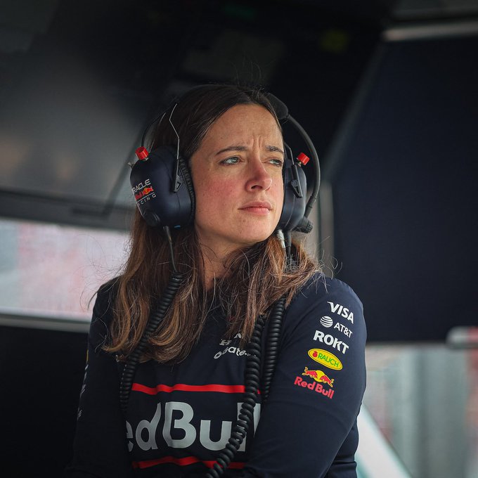 Name:  HF3-1AzWkAEEoyk.jpg
Views: 116
Size:  55.5 KB