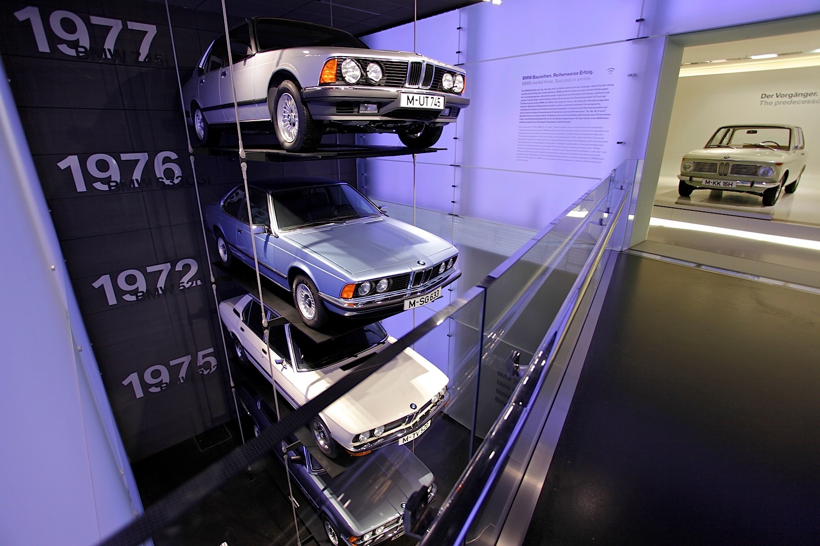 Name:  bmw-s-tower-and-museum-in-munich-celebrate-40-years-of-existence-1080p-21.jpg
Views: 3765
Size:  398.7 KB