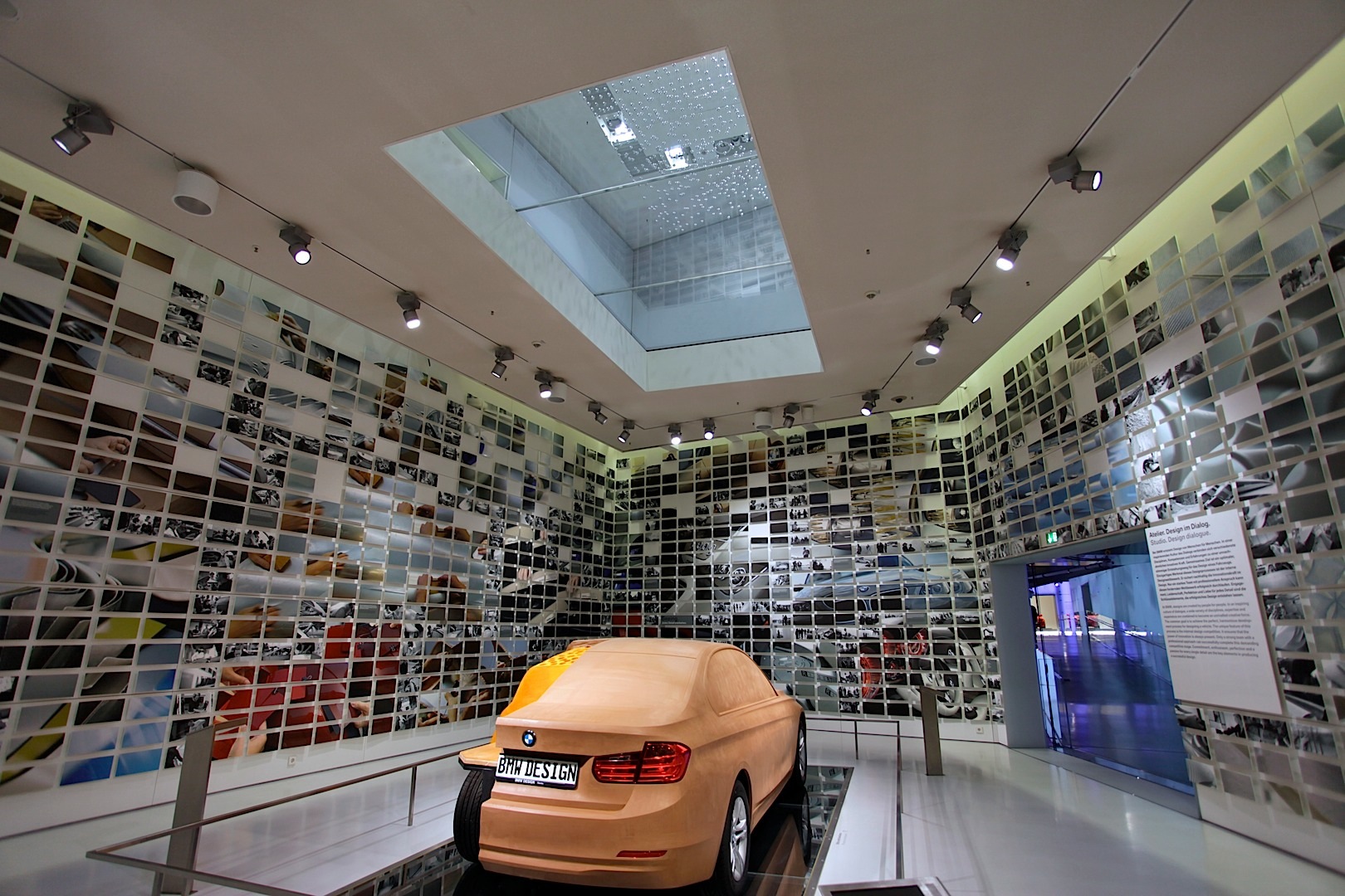 Name:  bmw-s-tower-and-museum-in-munich-celebrate-40-years-of-existence-1080p-22.jpg
Views: 3463
Size:  506.7 KB