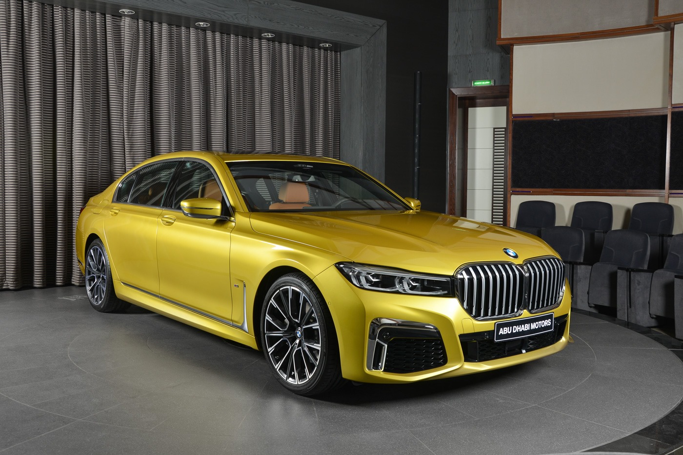 Name:  02-bmw-730li-geel-abu-dhabi.jpg
Views: 15662
Size:  345.8 KB