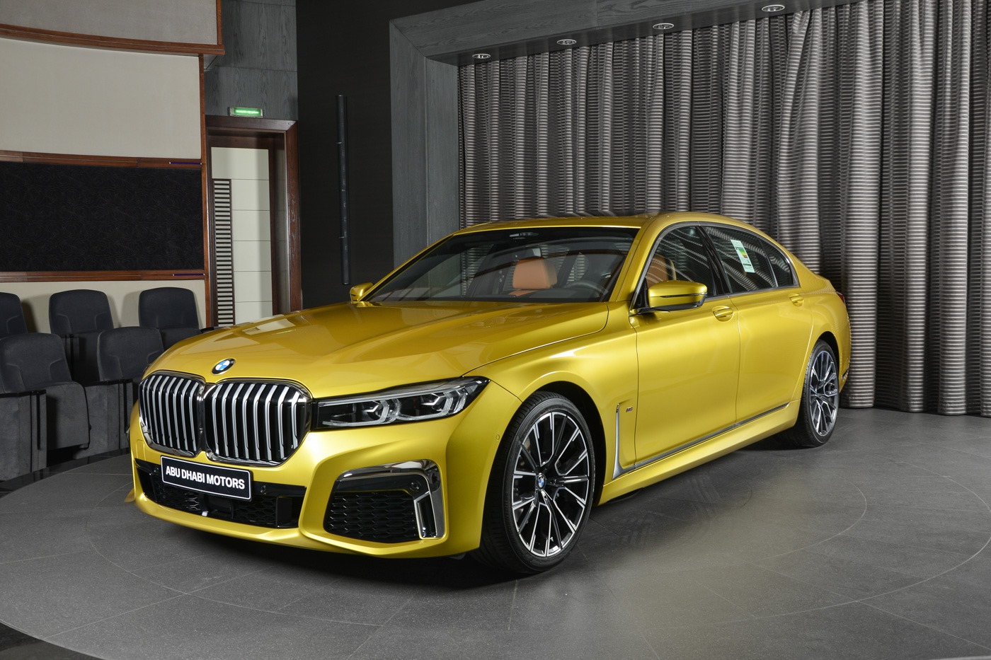 Name:  03-bmw-730li-geel-abu-dhabi.jpg
Views: 15462
Size:  341.2 KB