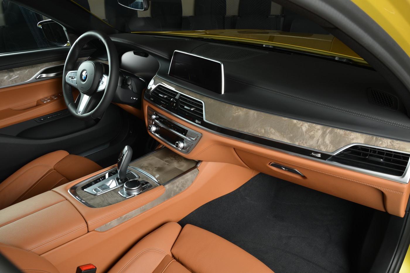 Name:  09-bmw-730li-geel-abu-dhabi.jpg
Views: 14531
Size:  262.9 KB