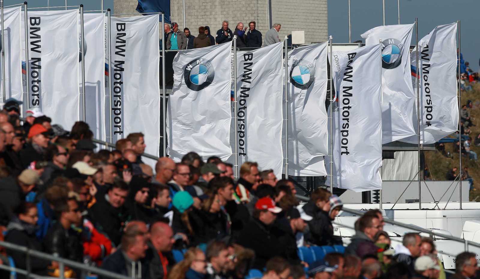 Name:  P90134961-zandvoort-nl-29th-september-2013-bmw-motorsport-bmw-flags-in-front-of-the-grandstand-t.jpg
Views: 5726
Size:  143.9 KB