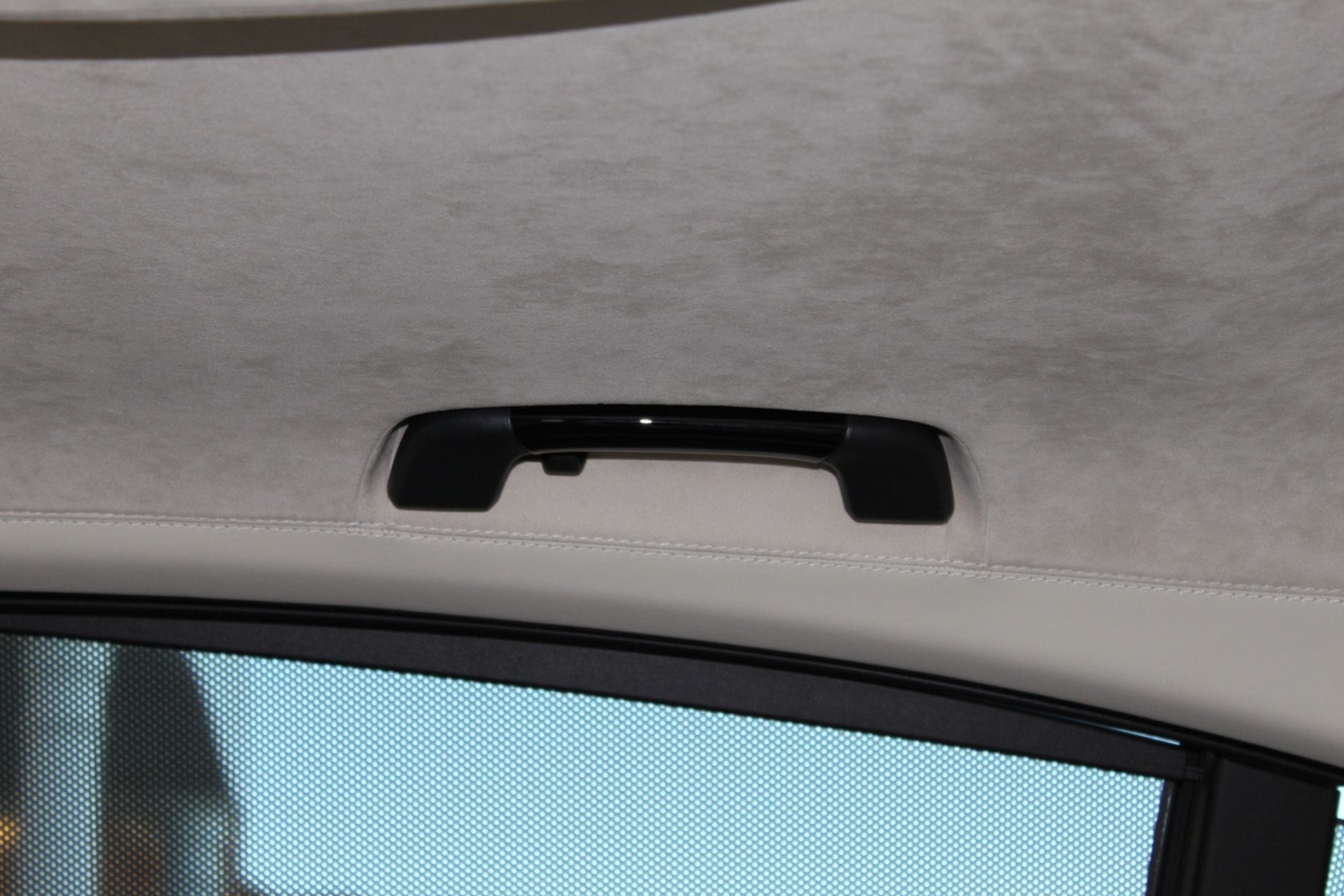 Name:  My_750_Platinum_Alcantara_Roof_Liner_01.jpg
Views: 4159
Size:  435.9 KB