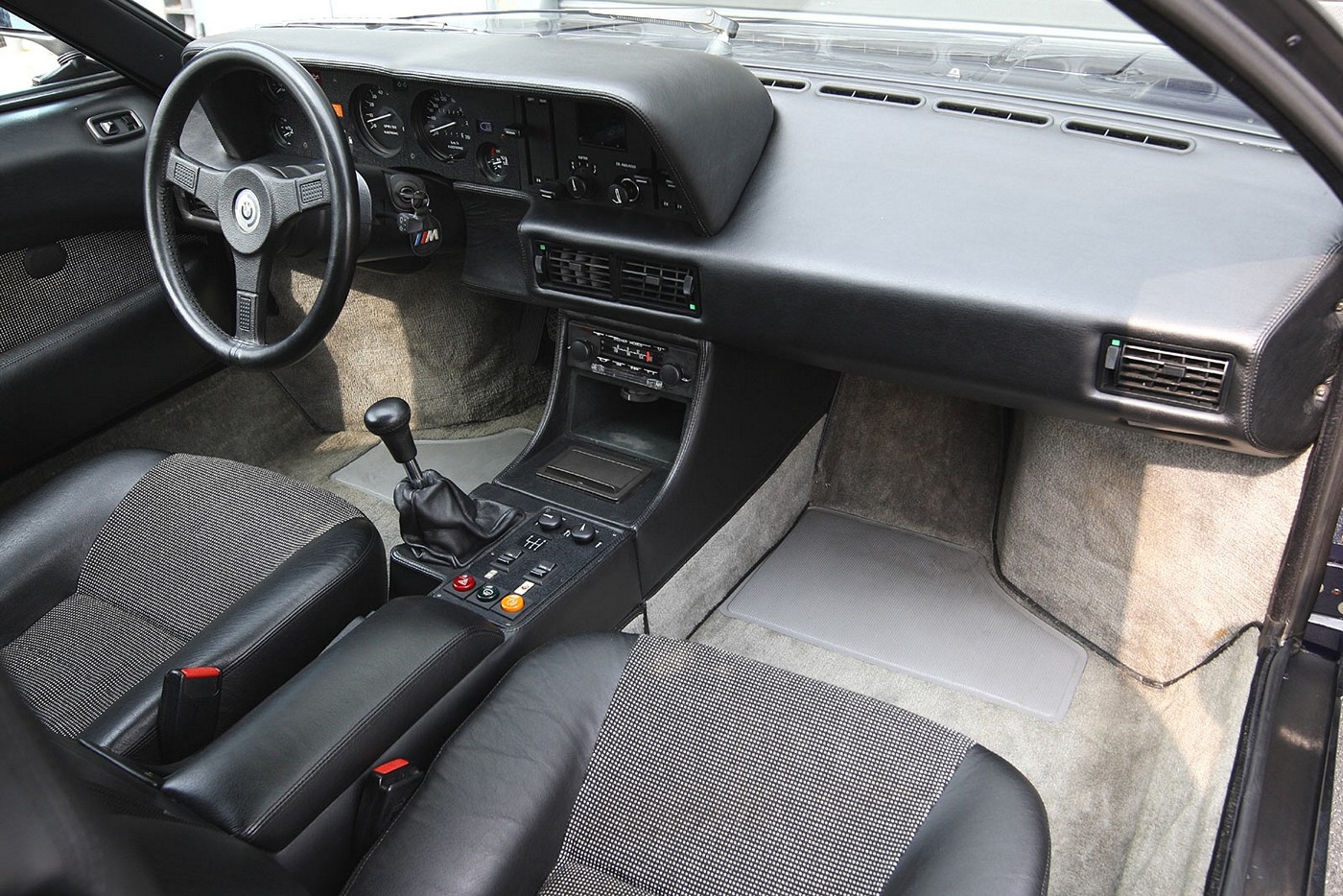 Name:  1978-1981 BMW M1 [34].jpg
Views: 12641
Size:  387.9 KB