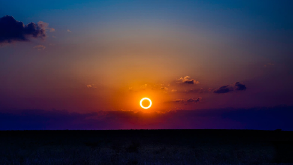 Name:  Eclipse..jpg
Views: 119
Size:  95.2 KB