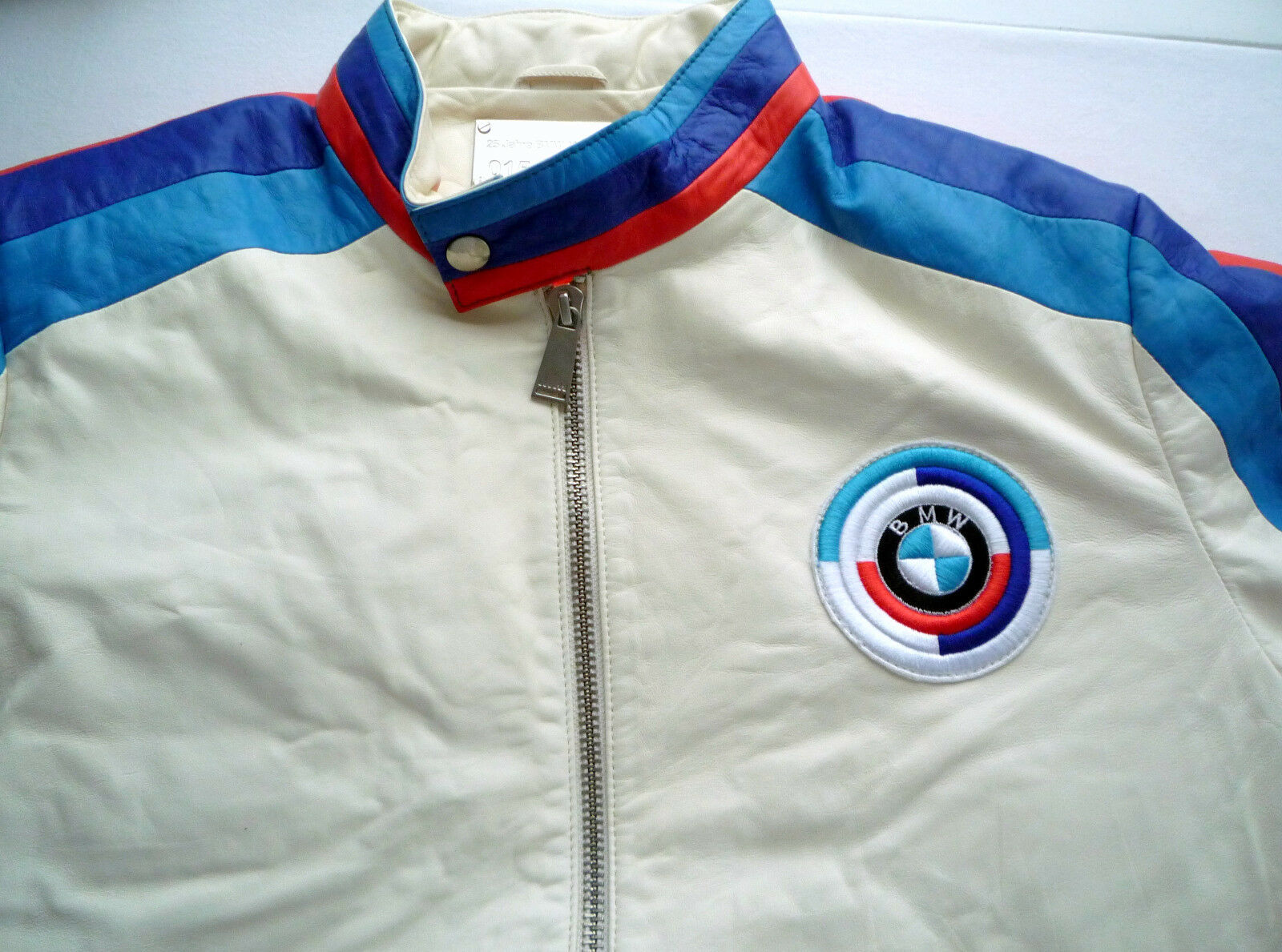 Name:  BMW_M_Jacket_04.jpg
Views: 11710
Size:  290.6 KB