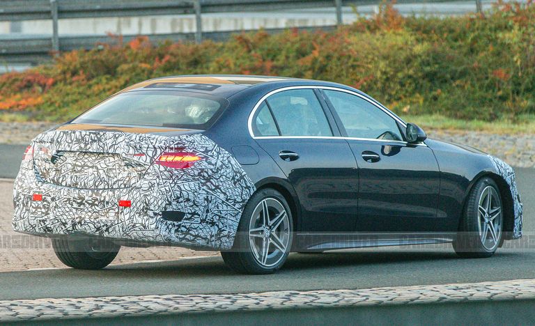 Name:  2022-mercedes-benz-c-class-spied-2-1603986316.jpg
Views: 1866
Size:  86.6 KB