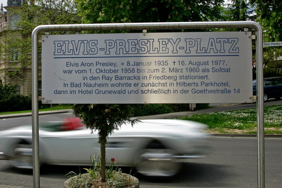 Name:  Elvis-Presley-auf-Spurensuche-729x486-25887e6cea9ef0bc.jpg
Views: 9125
Size:  157.3 KB