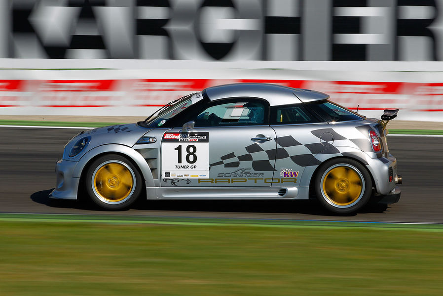 Name:  Mini-JCW-Coup-TunerGP-2012-High-Performance-Days-2012-Hockenheimring-19-fotoshowImageNew-a0f6518.jpg
Views: 2412
Size:  91.7 KB