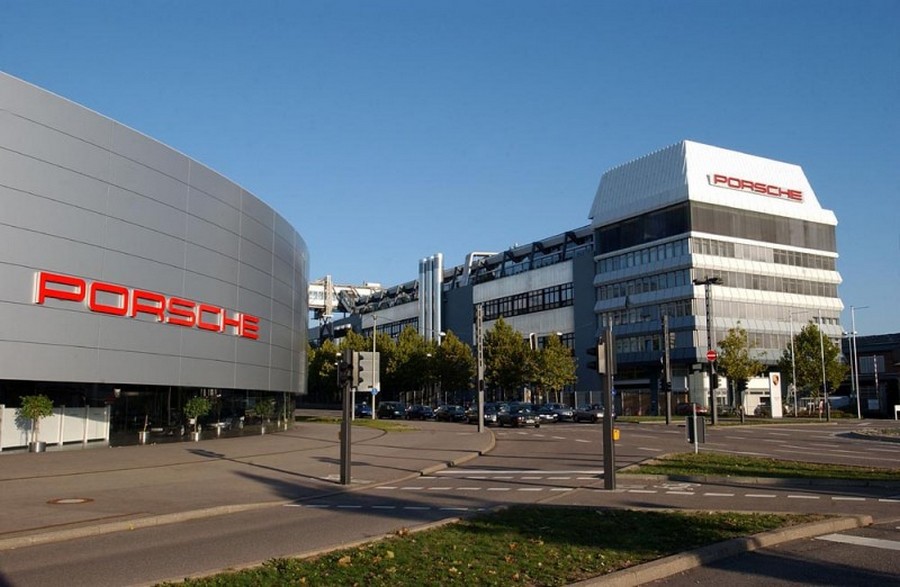 Name:  Porscheplatz in Stuttgart-Zuffenhausen mit Porsche-Zentrum und Werk 2.jpg
Views: 2874
Size:  111.4 KB