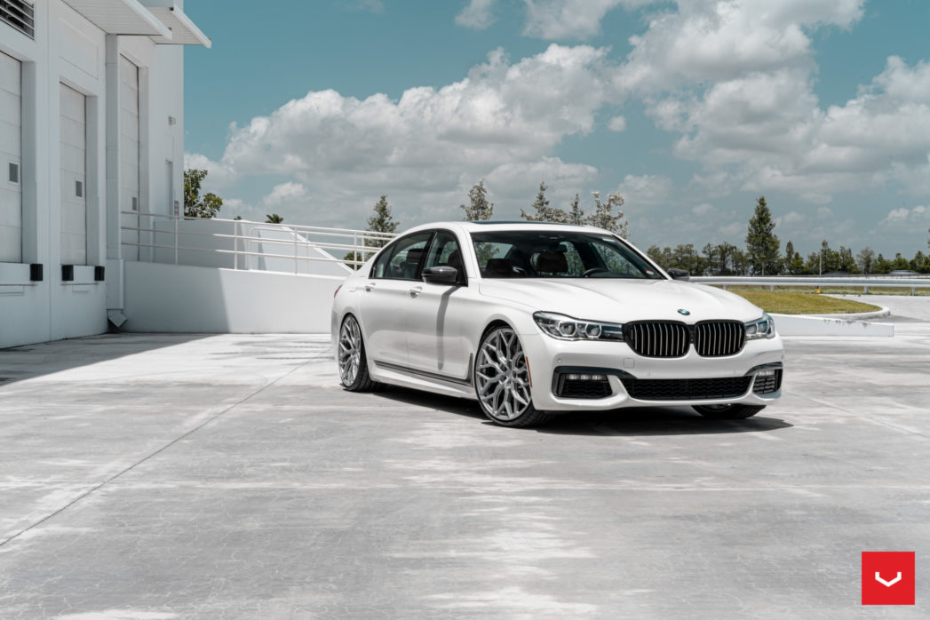 Name:  BMW-740i-Hybrid-Forged-HF-2--Vossen-Wheels-2018-1007-1047x698.jpg
Views: 240
Size:  118.1 KB