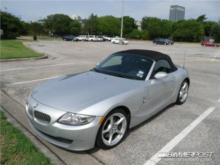 BMW-Z4-3.0si-Roadster-1.jpg