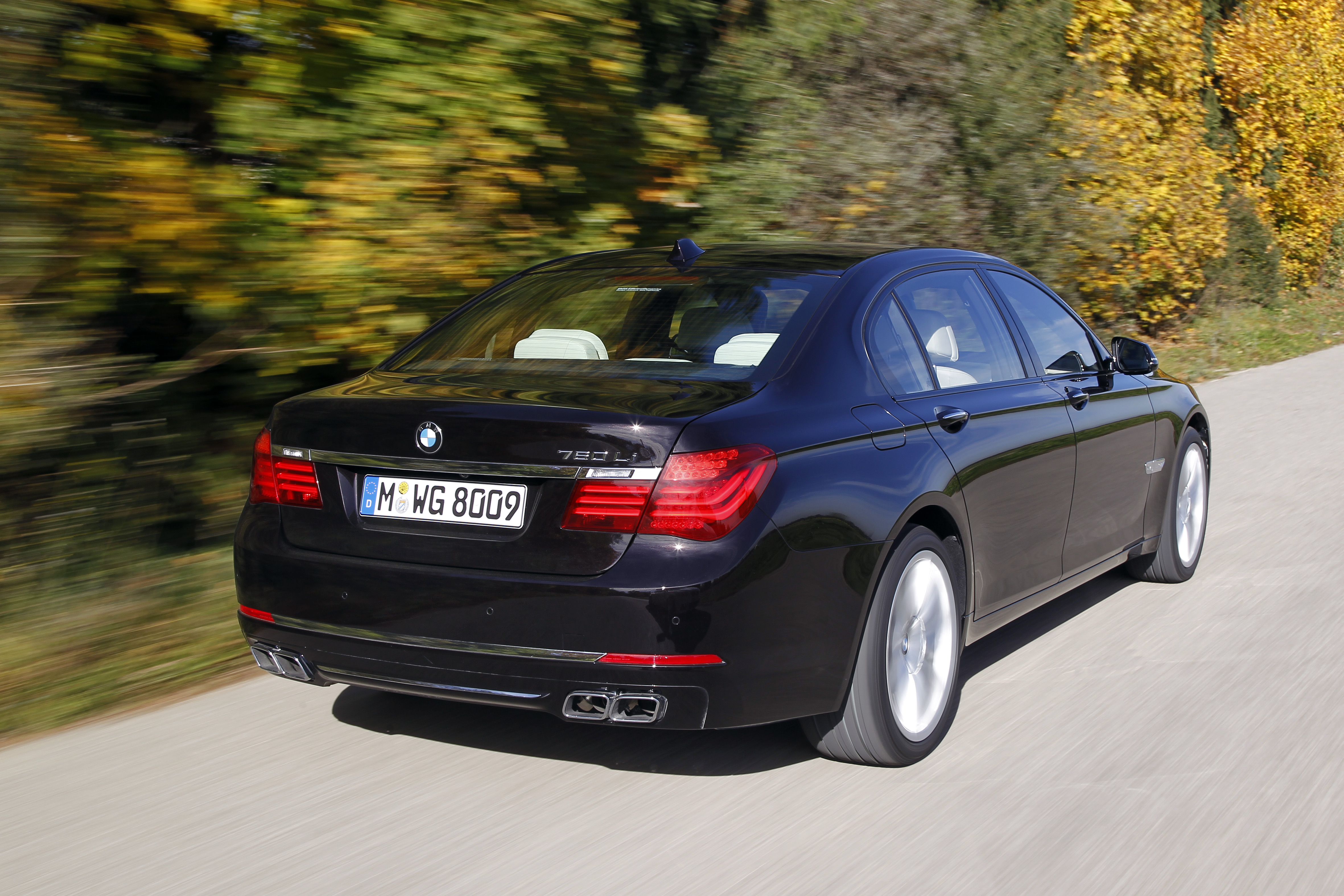 Бмв 760li v12